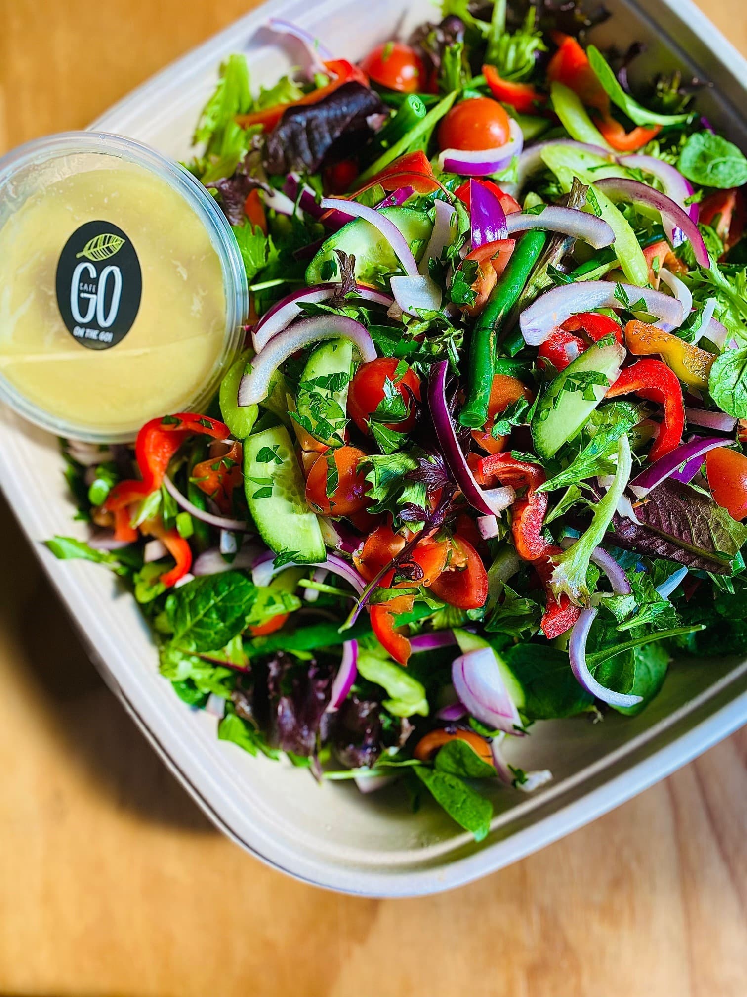 Leafy Salad w/ Cherry Tomatoes, Green Beans & Lemon Dressing (PARTY Size Only)