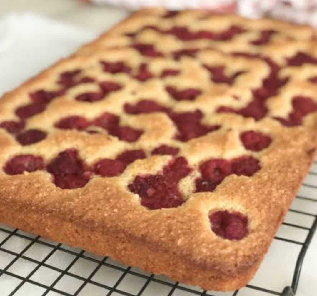 Slice – 9 X 20cm Raspberry & Almond (GF)